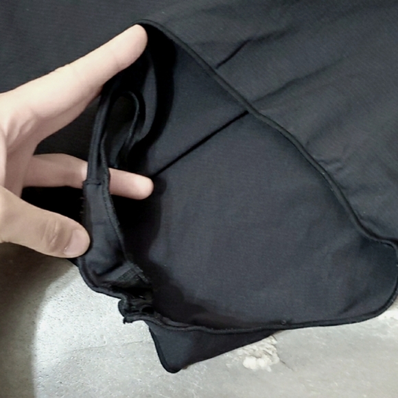 SKIMS Essential Black Long Sleeve Thong Bodysuit. Scoop Distressed Neck. 2X/ 3X. - Picture 9 of 10